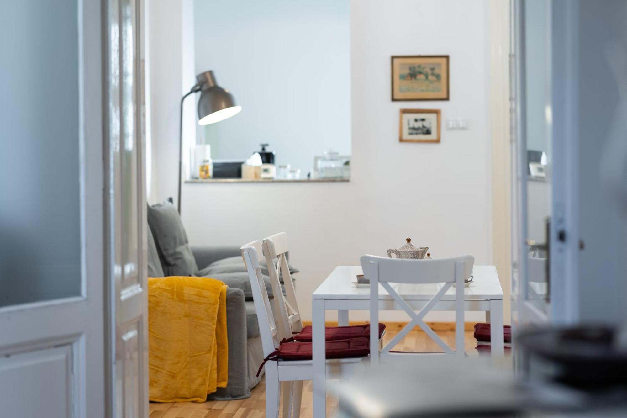 Apartament Historic 5 Star In The Main Plaza *